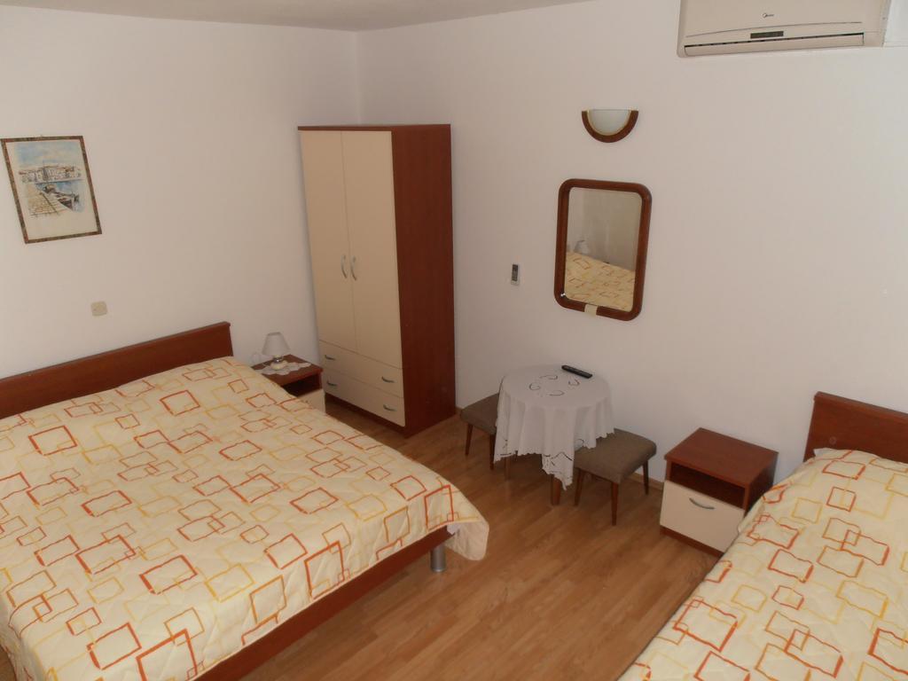 Apartment Perovic Baska Voda Exterior photo
